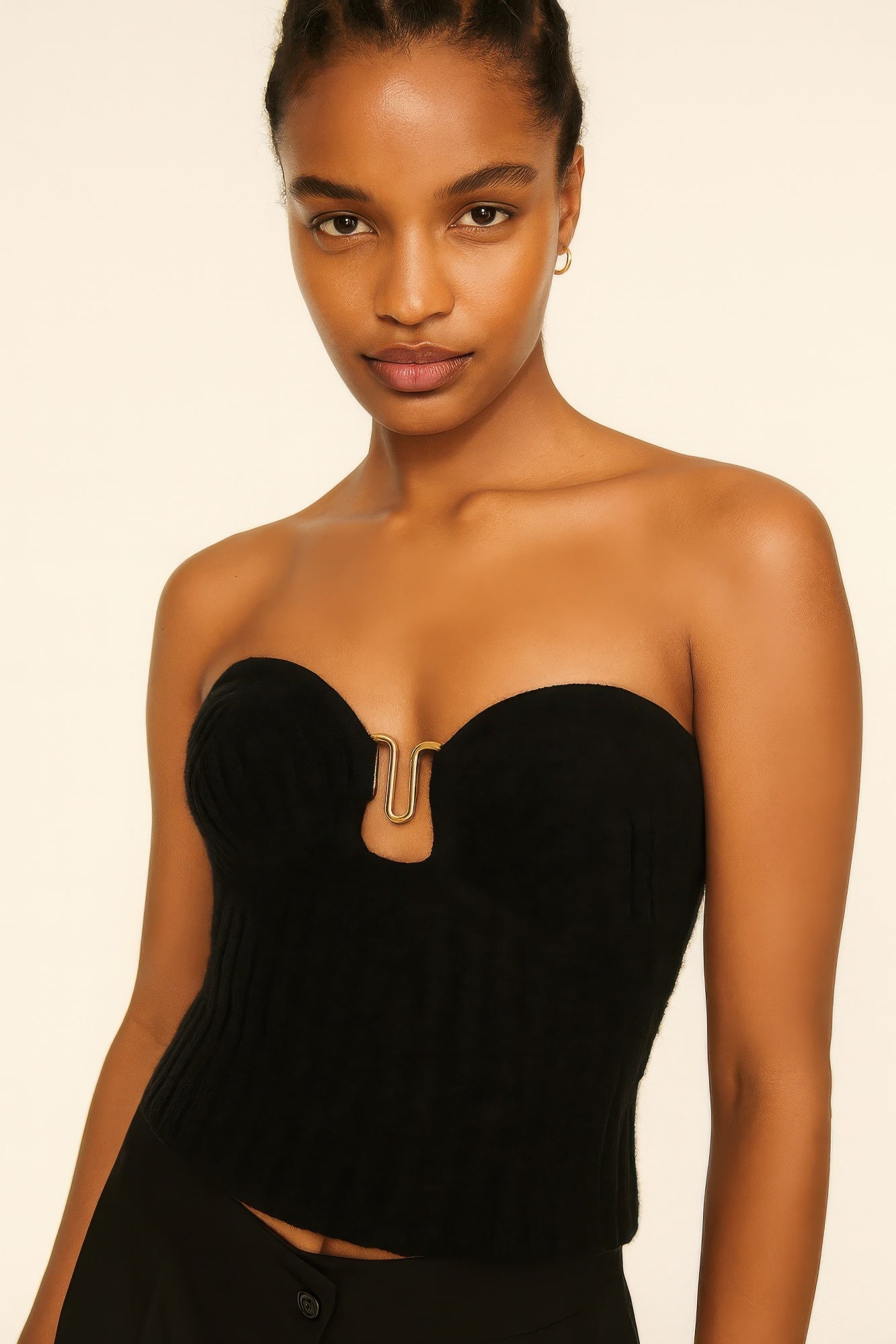 Knit Tube Top – Sleek Strapless Stretch Top for Modern Minimalist